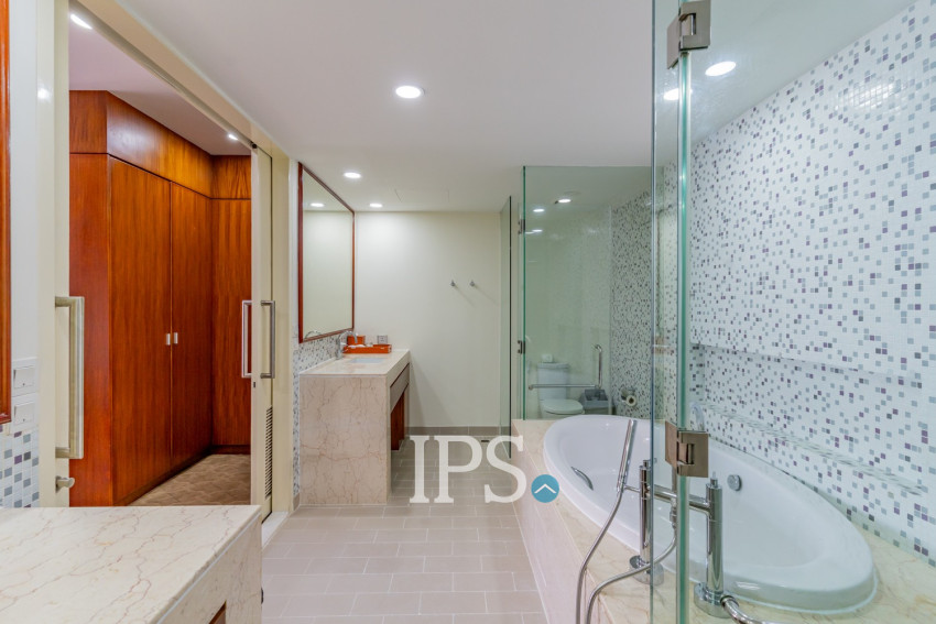 3 Bedroom Serviced Penthouse For Rent - Wat Phnom, Phnom Penh