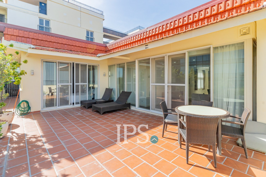 3 Bedroom Serviced Penthouse For Rent - Wat Phnom, Phnom Penh