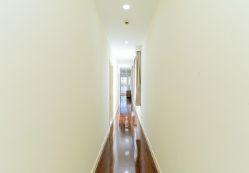 3 Bedroom Serviced Penthouse For Rent - Wat Phnom, Phnom Penh thumbnail