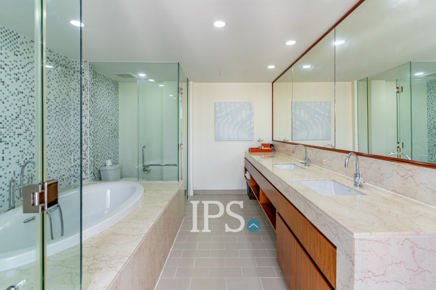 3 Bedroom Serviced Penthouse For Rent - Wat Phnom, Phnom Penh