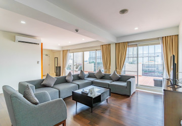3 Bedroom Serviced Penthouse For Rent - Wat Phnom, Phnom Penh thumbnail