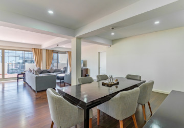 3 Bedroom Serviced Penthouse For Rent - Wat Phnom, Phnom Penh thumbnail