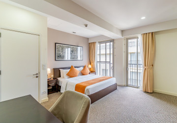 3 Bedroom Serviced Penthouse For Rent - Wat Phnom, Phnom Penh thumbnail