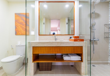 3 Bedroom Serviced Penthouse For Rent - Wat Phnom, Phnom Penh thumbnail