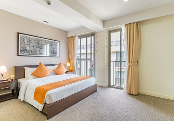 3 Bedroom Serviced Penthouse For Rent - Wat Phnom, Phnom Penh thumbnail