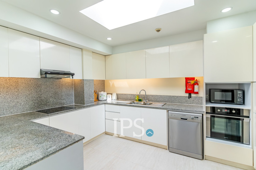 3 Bedroom Serviced Penthouse For Rent - Wat Phnom, Phnom Penh