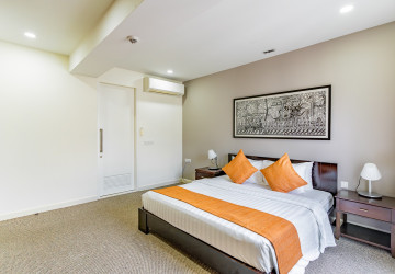 3 Bedroom Serviced Penthouse For Rent - Wat Phnom, Phnom Penh thumbnail