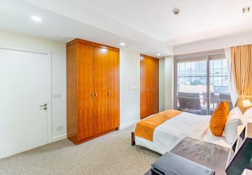 3 Bedroom Serviced Penthouse For Rent - Wat Phnom, Phnom Penh thumbnail