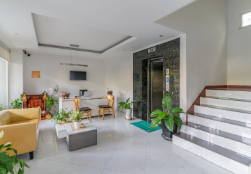 Duplex 2 Bedroom Serviced Apartment For Rent - Tonle Bassac, Phnom Penh thumbnail