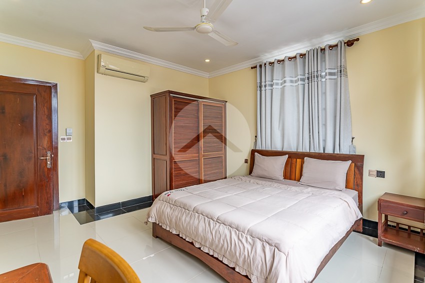 3 Bedroom Serviced Apartment For Rent - Tonle Bassac, Phnom Penh