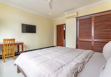 3 Bedroom Serviced Apartment For Rent - Tonle Bassac, Phnom Penh thumbnail