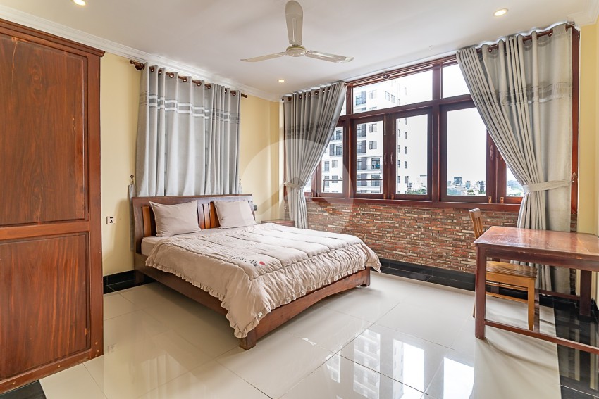 3 Bedroom Serviced Apartment For Rent - Tonle Bassac, Phnom Penh