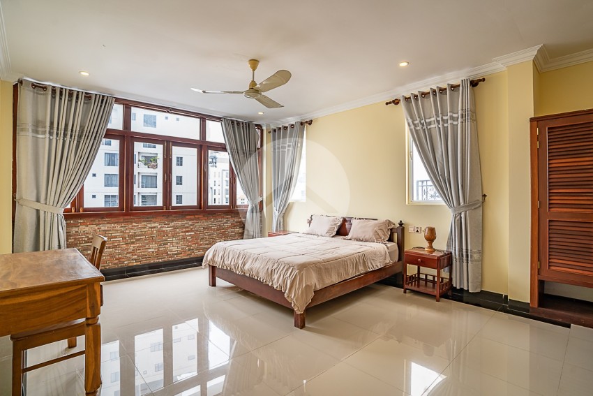 3 Bedroom Serviced Apartment For Rent - Tonle Bassac, Phnom Penh