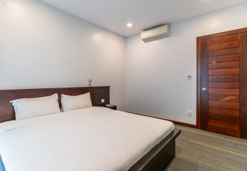 2 Bedroom Serviced Apartment For Rent - BKK1, Phnom Penh thumbnail