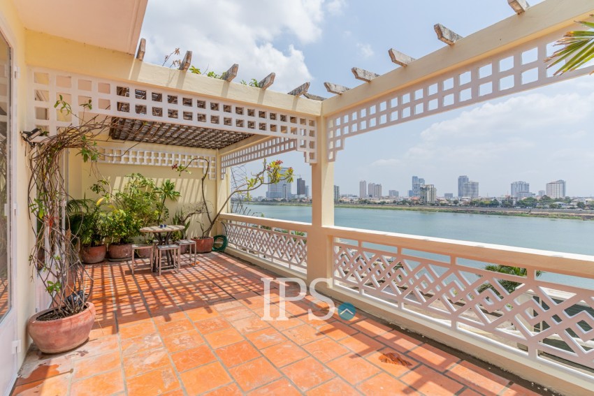 Renovated 3 Bedroom Apartment For Rent - Riverside, Phnom Penh