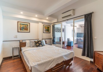 Renovated 3 Bedroom Apartment For Rent - Riverside, Phnom Penh thumbnail