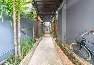 60 Sqm Studio Renovated Apartment For Rent - BKK1, Phnom Penh thumbnail