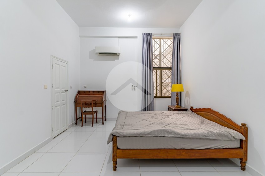 Renovated 3 Bedroom Apartment For Rent - Wat Phnom, Phnom Penh