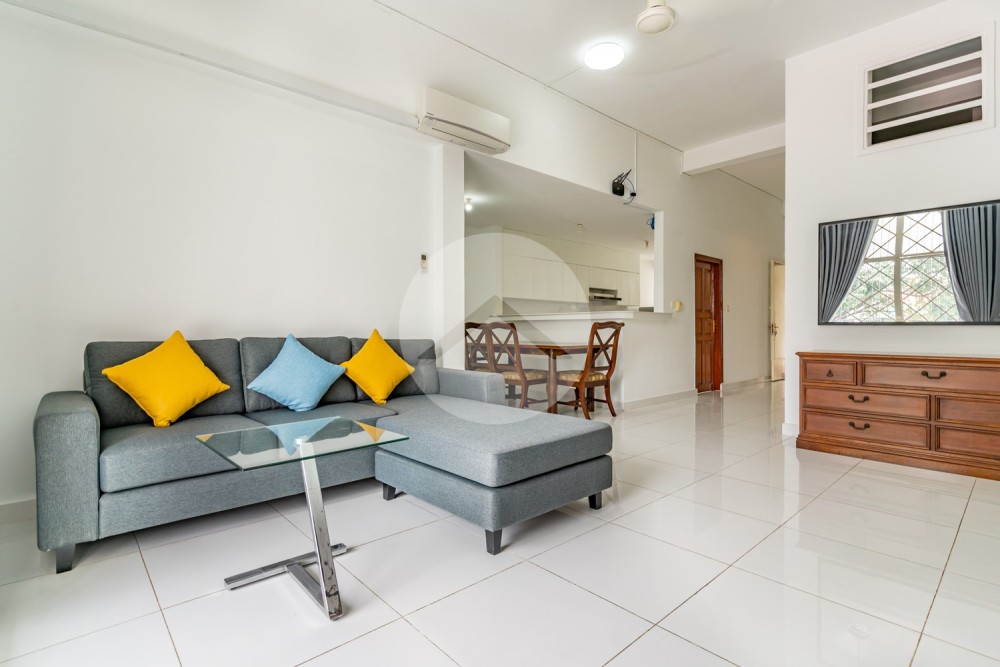 Renovated 3 Bedroom Apartment For Rent - Wat Phnom, Phnom Penh - Image 2