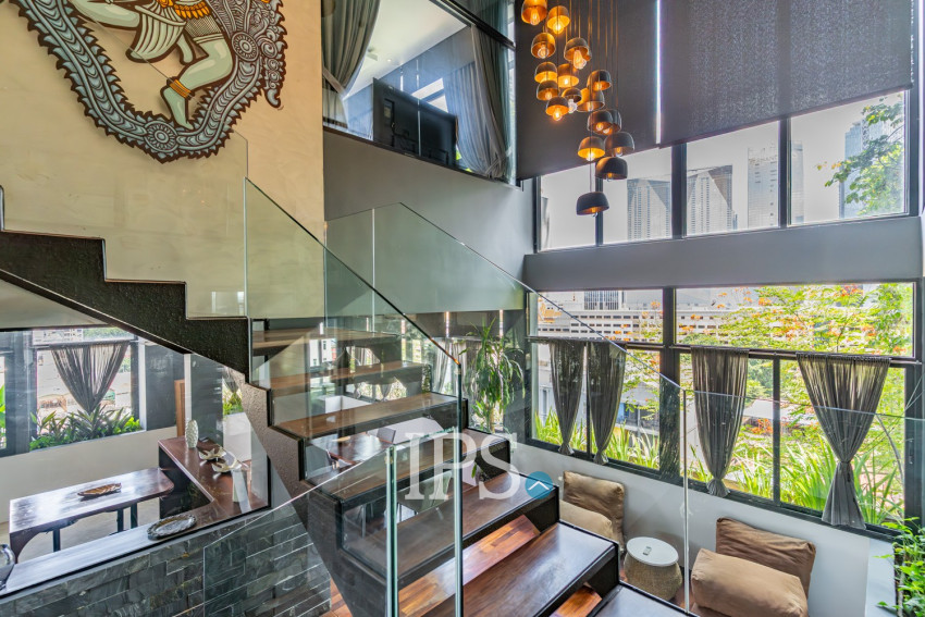 Duplex 4 Bedroom Penthouse For Rent - Tonle Bassac, Phnom Penh