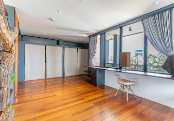 Duplex 4 Bedroom Penthouse For Rent - Tonle Bassac, Phnom Penh thumbnail