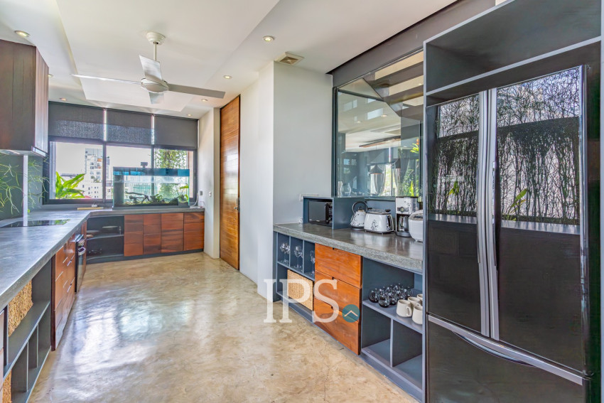 Duplex 4 Bedroom Penthouse For Rent - Tonle Bassac, Phnom Penh