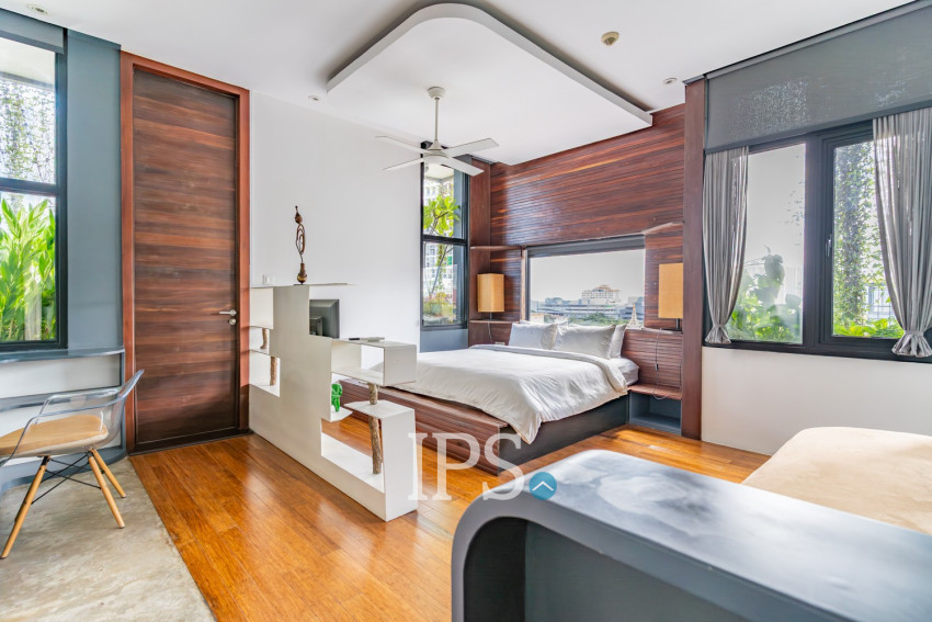 Duplex 4 Bedroom Penthouse For Rent - Tonle Bassac, Phnom Penh