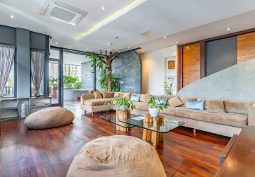 Duplex 4 Bedroom Penthouse For Rent - Tonle Bassac, Phnom Penh thumbnail