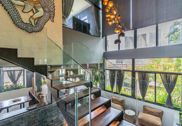Duplex 4 Bedroom Penthouse For Rent - Tonle Bassac, Phnom Penh thumbnail