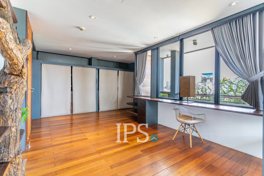Duplex 4 Bedroom Penthouse For Rent - Tonle Bassac, Phnom Penh