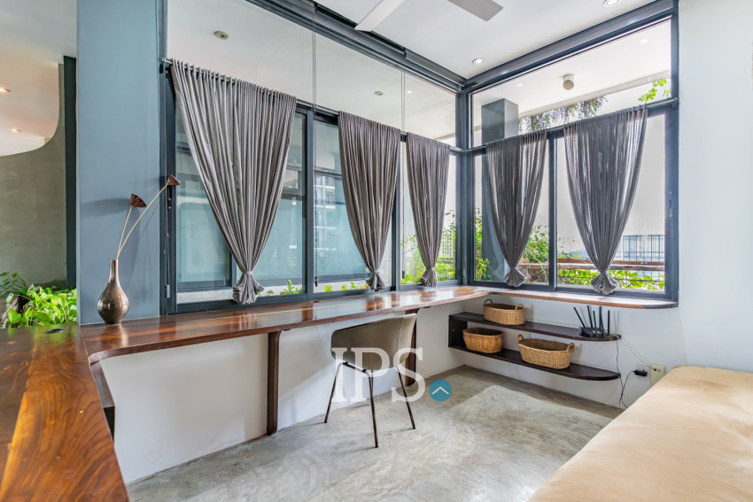 Duplex 4 Bedroom Penthouse For Rent - Tonle Bassac, Phnom Penh