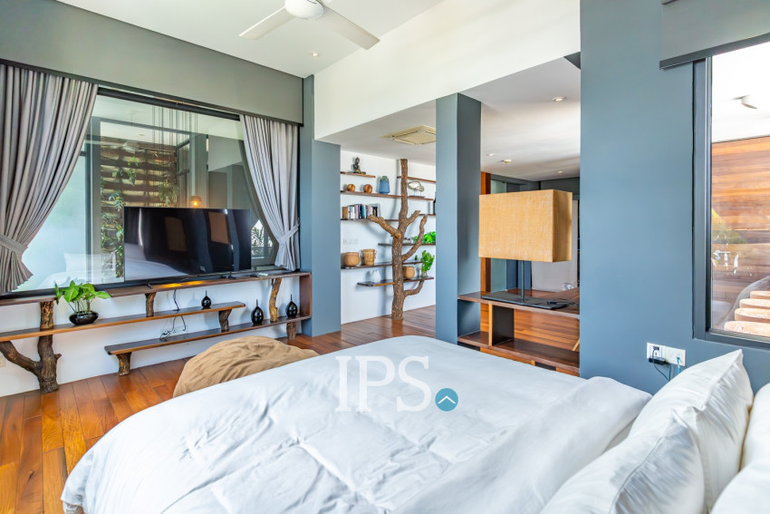 Duplex 4 Bedroom Penthouse For Rent - Tonle Bassac, Phnom Penh