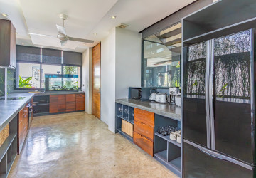 Duplex 4 Bedroom Penthouse For Rent - Tonle Bassac, Phnom Penh thumbnail