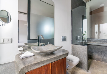 Duplex 4 Bedroom Penthouse For Rent - Tonle Bassac, Phnom Penh thumbnail