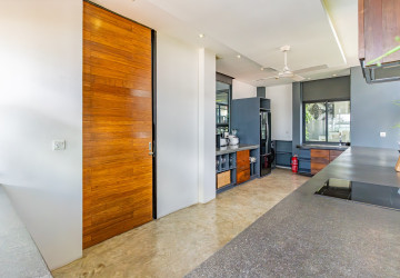 Duplex 4 Bedroom Penthouse For Rent - Tonle Bassac, Phnom Penh thumbnail