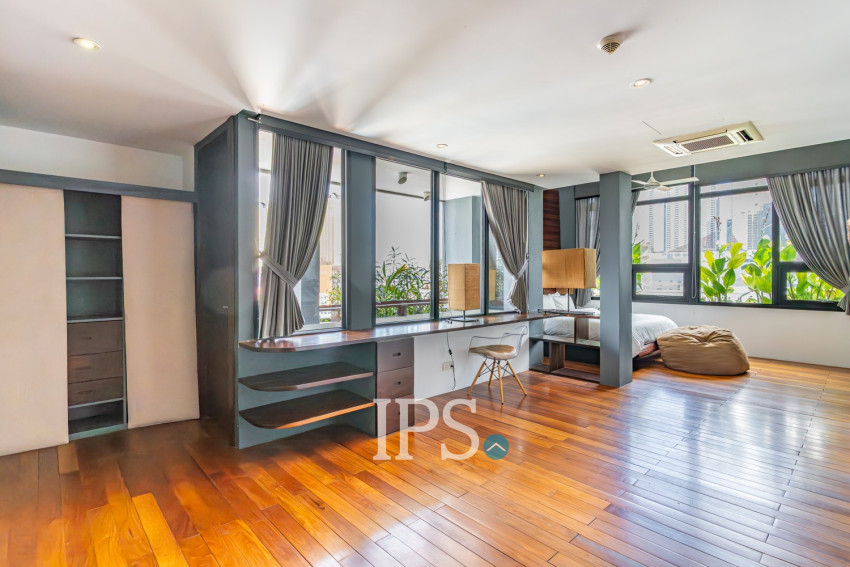 Duplex 4 Bedroom Penthouse For Rent - Tonle Bassac, Phnom Penh