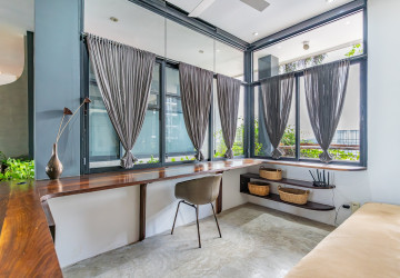 Duplex 4 Bedroom Penthouse For Rent - Tonle Bassac, Phnom Penh thumbnail