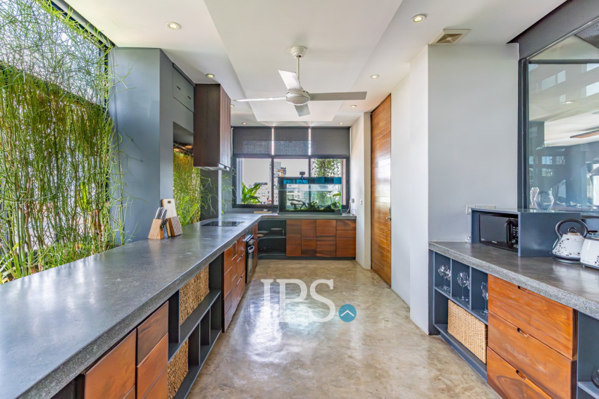 Duplex 4 Bedroom Penthouse For Rent - Tonle Bassac, Phnom Penh