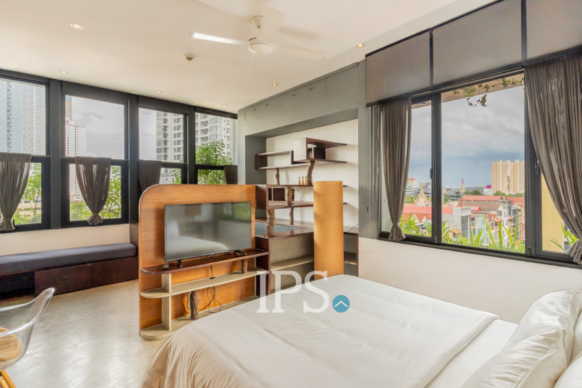 2 Bedroom Serviced Apartment For Rent - Tonle Bassac, Phnom Penh