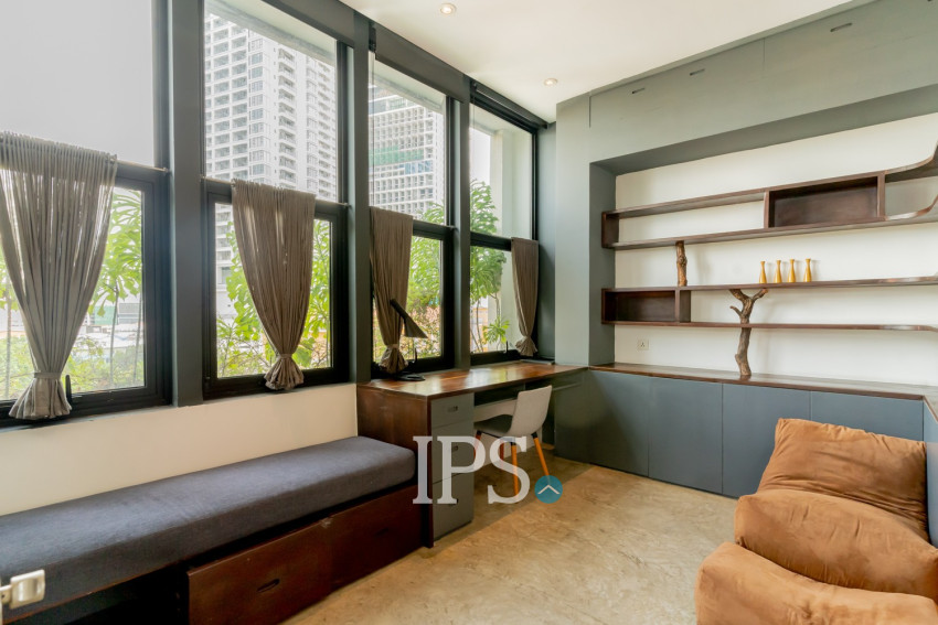 2 Bedroom Serviced Apartment For Rent - Tonle Bassac, Phnom Penh
