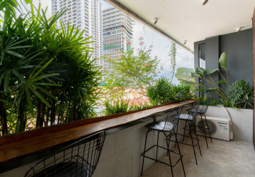 2 Bedroom Serviced Apartment For Rent - Tonle Bassac, Phnom Penh thumbnail