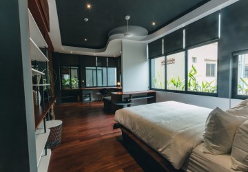 3 Bedroom Serviced Apartment For Rent - Tonle Bassac, Phnom Penh thumbnail