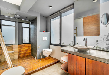 3 Bedroom Serviced Apartment For Rent - Tonle Bassac, Phnom Penh thumbnail