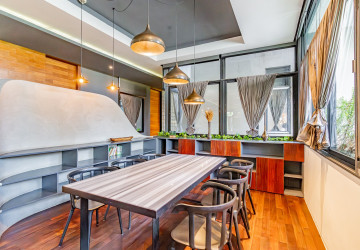 3 Bedroom Serviced Apartment For Rent - Tonle Bassac, Phnom Penh thumbnail