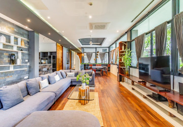 3 Bedroom Serviced Apartment For Rent - Tonle Bassac, Phnom Penh thumbnail