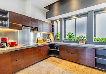 3 Bedroom Serviced Apartment For Rent - Tonle Bassac, Phnom Penh thumbnail