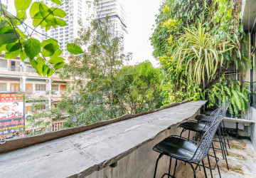 3 Bedroom Serviced Apartment For Rent - Tonle Bassac, Phnom Penh thumbnail