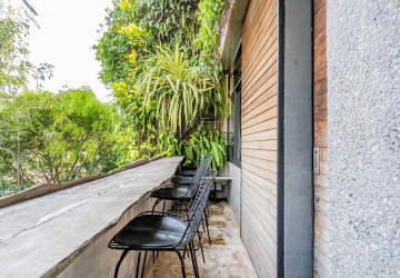 3 Bedroom Serviced Apartment For Rent - Tonle Bassac, Phnom Penh thumbnail