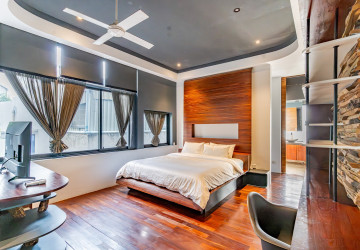 3 Bedroom Serviced Apartment For Rent - Tonle Bassac, Phnom Penh thumbnail