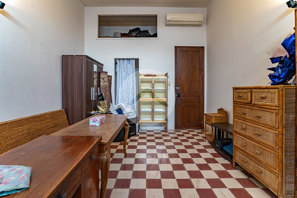 Renovated Duplex 2 Bedroom Apartment For Sale - Riverside, Phnom Penh - Image 19